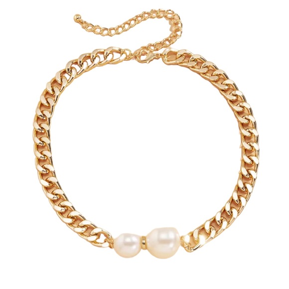 Asymmetrical Pearls on Gold Chain Necklace - Picture 3 of 5